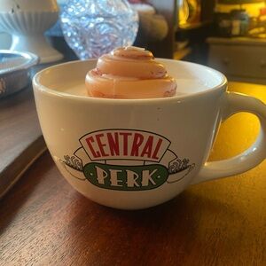 Giant Central Perk “Friends Mug w/ vanilla and cinnamon roll scent Soy candle
